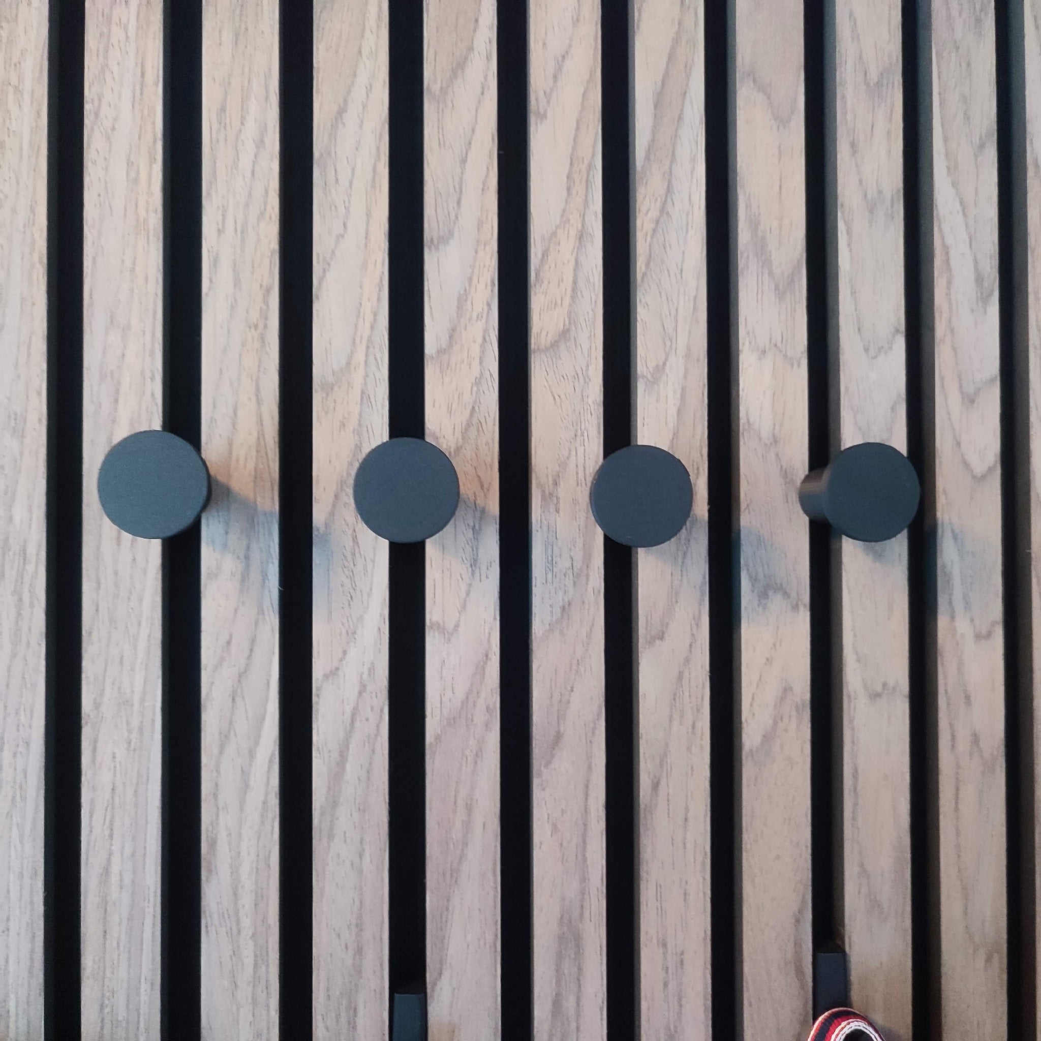 Dot – set od 4 kuka za akustične panele